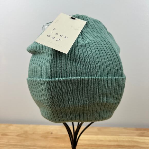 A New Day Women's Light Green Ribbed Winter Hat - NWT - Picture 2 of 7